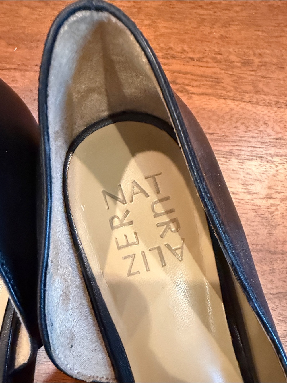 Naturalizer Black Pointed D'Orsay Leather Flats - Picture 6 of 10